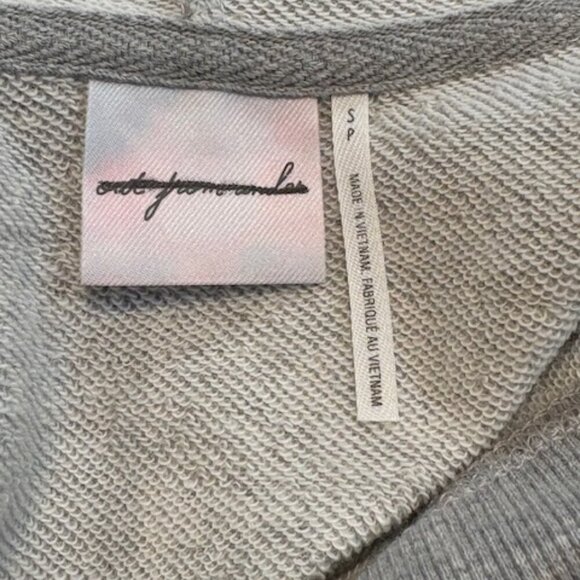 Out From Under Deep-V Pullover Hoodie Sweatshirt in Grey – Size Small – NWOT - Picture 5 of 7